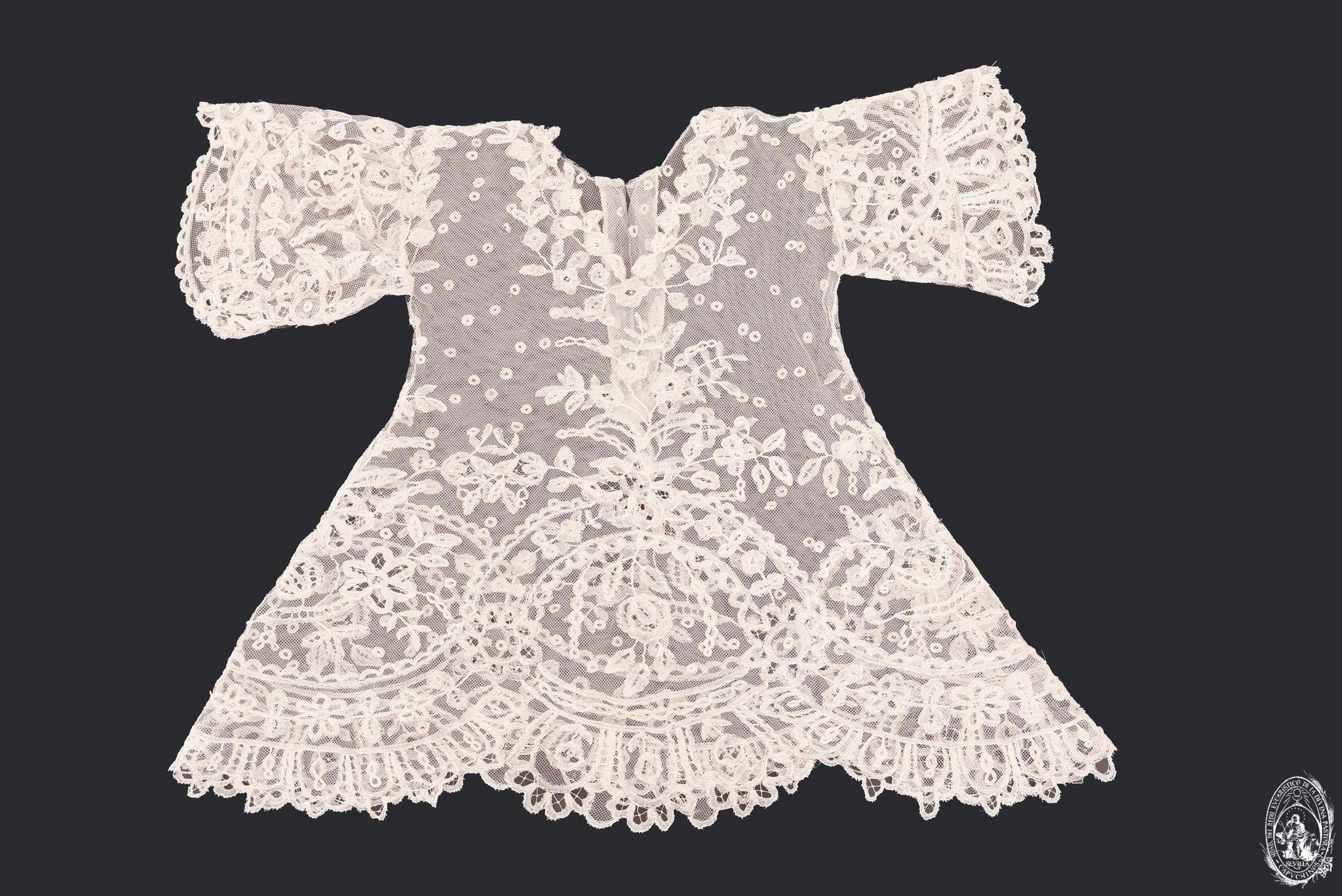 PATRIMONIO | Nueva túnica para la imagen del Divino Pastorcito.